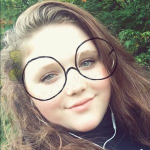 Meet your Posher, Mia